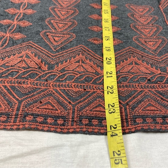 Johnny Was Women Shirt Embroidered Boho Aztec Southwestern Oversized XS Gray Red - Picture 8 of 8